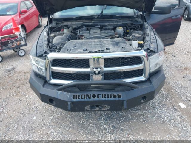 3C6UR5CL9HG612495 RAM 2500 Tradesman  4x4 6'4 Box