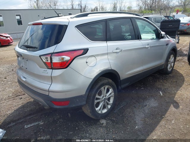 1FMCU0GD3JUA61469 Ford ESCAPE SE