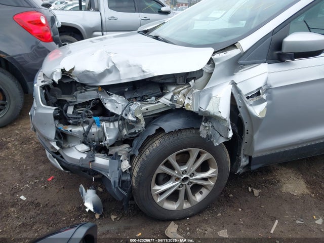 1FMCU0GD3JUA61469 Ford ESCAPE SE