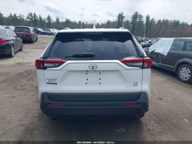 2T3F1RFV3LC115255 Toyota RAV4 LE