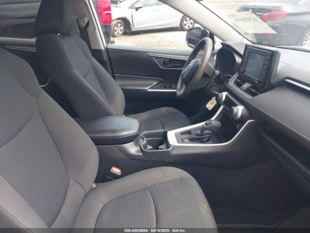 2T3F1RFV3LC115255 Toyota RAV4 LE
