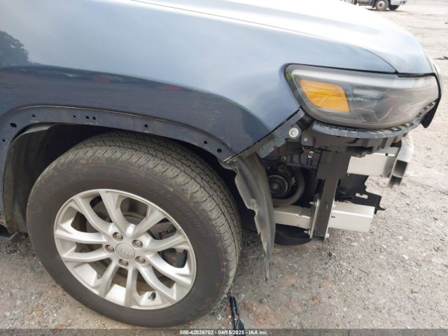 1C4PJLCB8MD156327 Jeep Cherokee Latitude Fwd