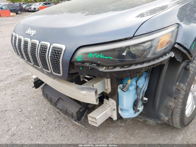 1C4PJLCB8MD156327 Jeep Cherokee Latitude Fwd