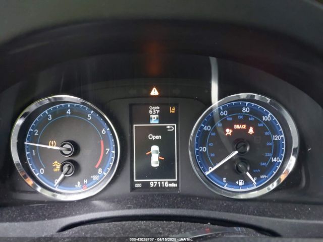 2T1BURHE6JC970833 Toyota Corolla Xle