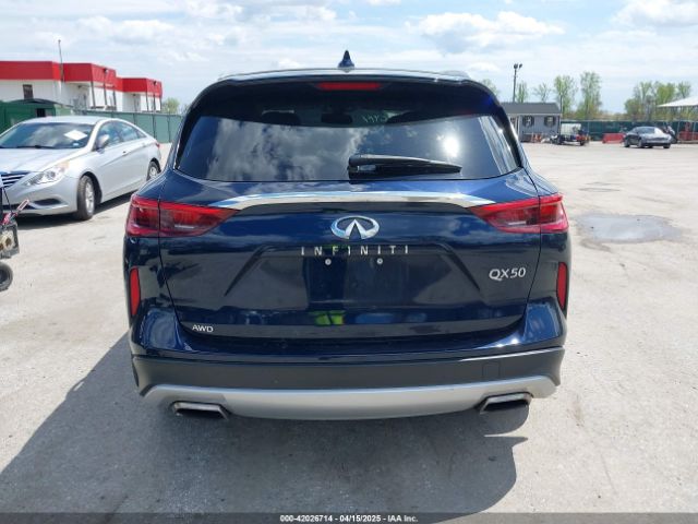 3PCAJ5M38KF129899 Infiniti Qx50 Luxe