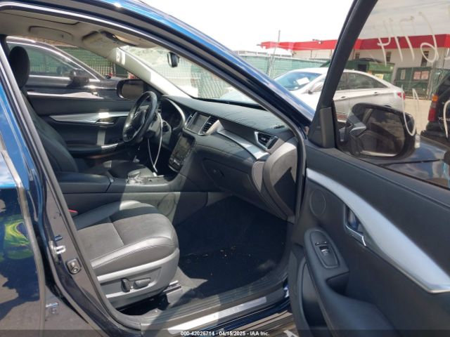 3PCAJ5M38KF129899 Infiniti Qx50 Luxe