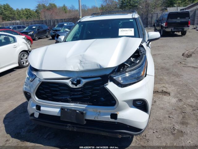 5TDKDRBHXPS044812 Toyota Highlander Xle