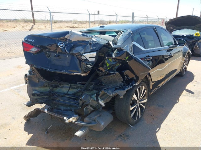 1N4BL4CVXNN307402 Nissan Altima Sr Fwd