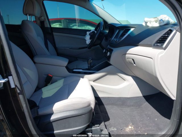2018 HYUNDAI TUCSON KM8J3CA20JU684812 Photo 4