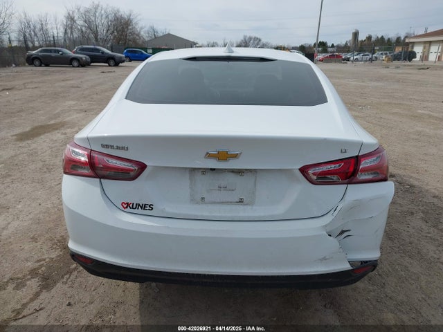 1G1ZD5ST7NF132203 Chevrolet Malibu Fwd Lt