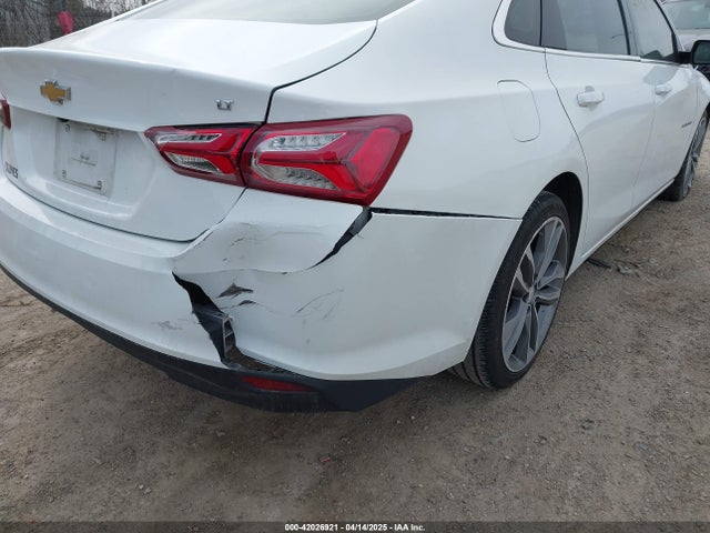 1G1ZD5ST7NF132203 Chevrolet Malibu Fwd Lt