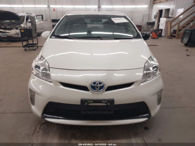 JTDKN3DU6F1887938 Toyota Prius Two