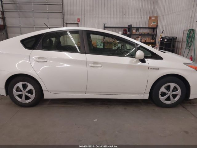 JTDKN3DU6F1887938 Toyota Prius Two