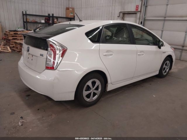 JTDKN3DU6F1887938 Toyota Prius Two