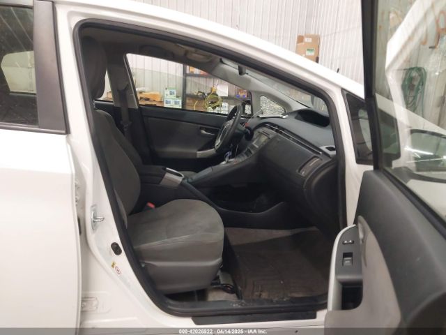 JTDKN3DU6F1887938 Toyota Prius Two
