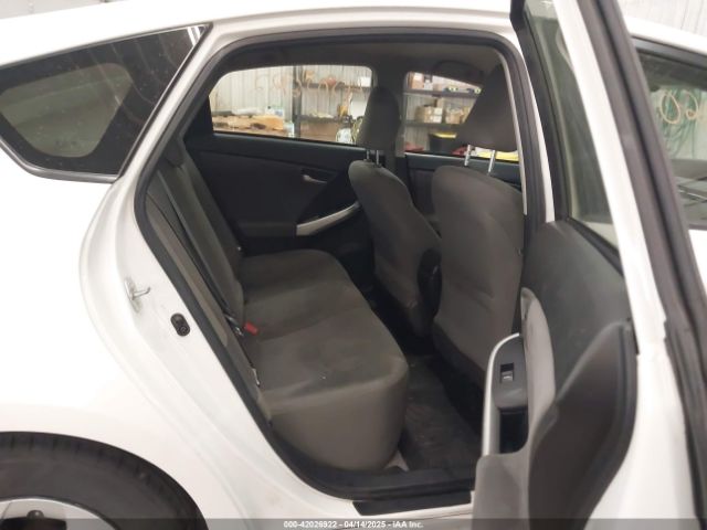 JTDKN3DU6F1887938 Toyota Prius Two