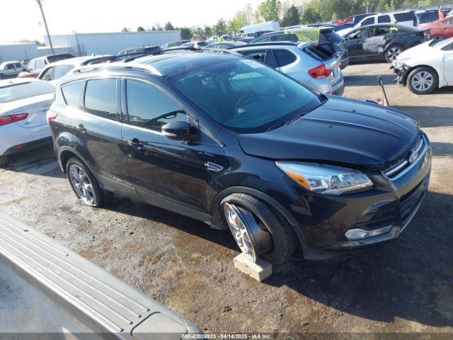 1FMCU9J95FUC38538 Ford Escape Titanium