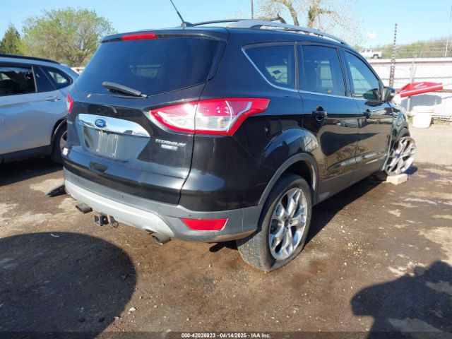 1FMCU9J95FUC38538 Ford Escape Titanium