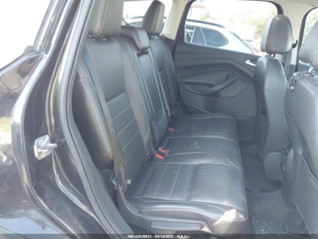 1FMCU9J95FUC38538 Ford Escape Titanium