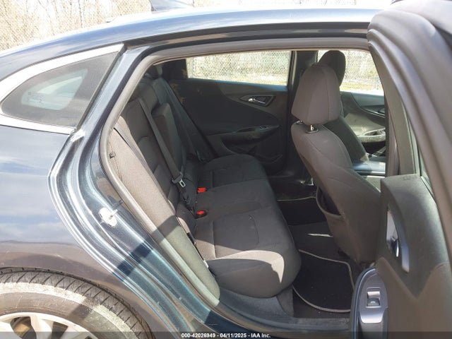 1G1ZD5ST7KF115820 Chevrolet MALIBU LT