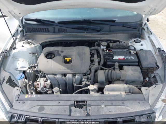 3KPF24AD4KE135196 KIA Forte Lxs