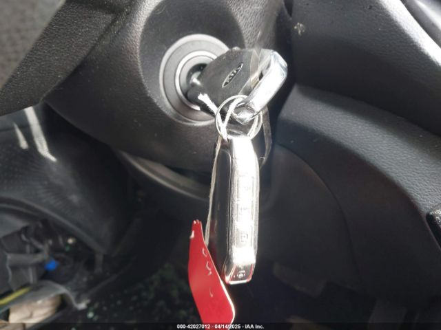 3KPF24AD4KE135196 KIA Forte Lxs