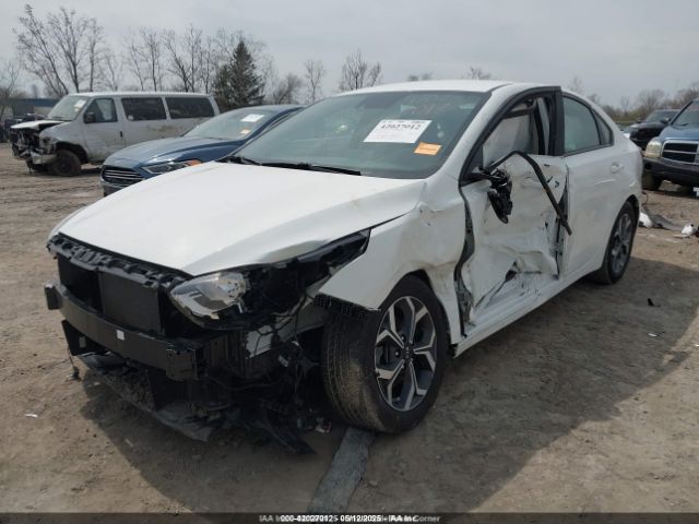 3KPF24AD4KE135196 KIA Forte Lxs