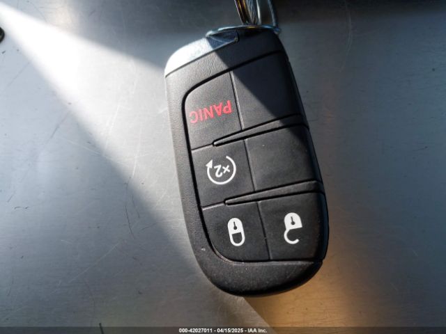ZACCJBBB8JPH51136 Jeep Renegade Latitude 4x4