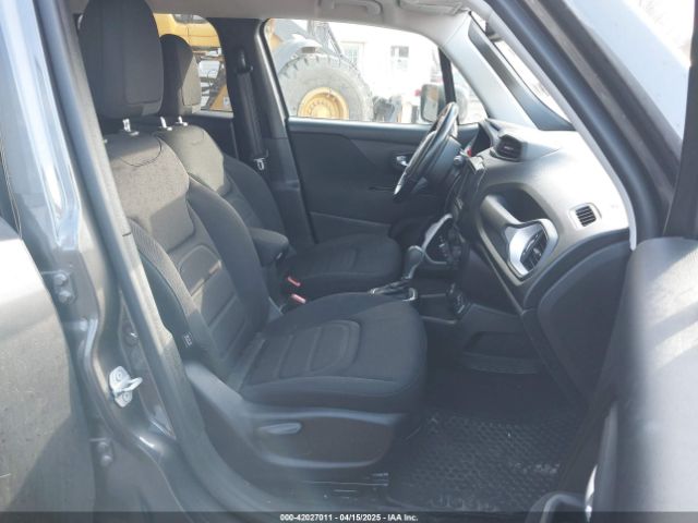 ZACCJBBB8JPH51136 Jeep Renegade Latitude 4x4