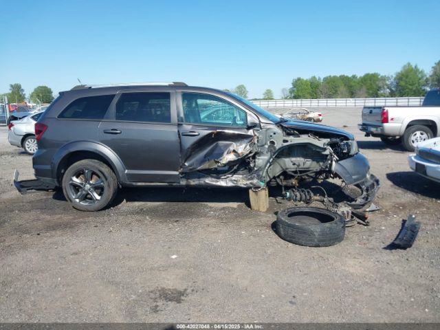 3C4PDCGB3FT739211 Dodge Journey Crossroad
