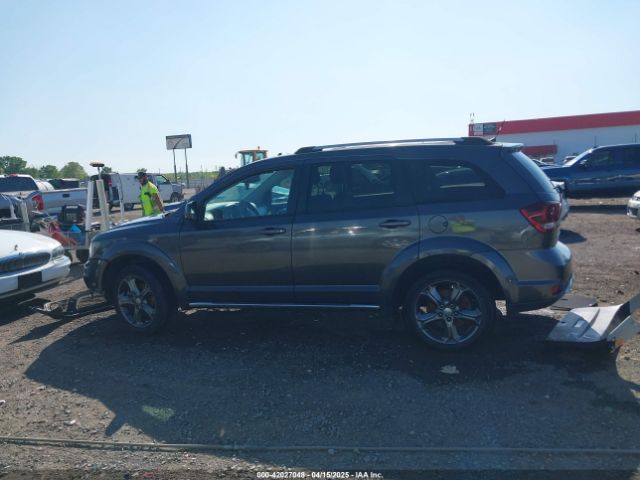 3C4PDCGB3FT739211 Dodge Journey Crossroad