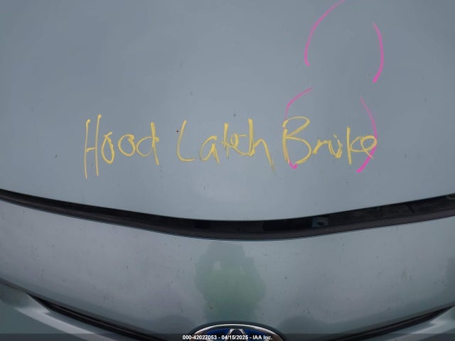 JTDKN3DU8F1906084 Toyota Prius Two