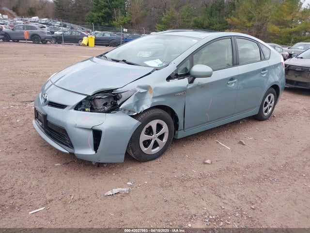 JTDKN3DU8F1906084 Toyota Prius Two