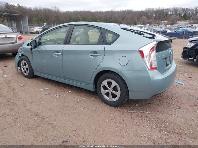JTDKN3DU8F1906084 Toyota Prius Two