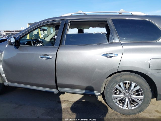 5N1DR2MN8KC635781 Nissan Pathfinder S