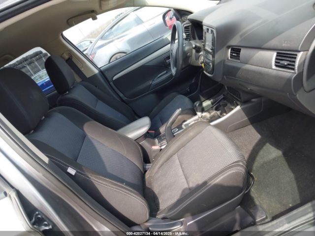 2018 MITSUBISHI OUTLANDER JA4AZ3A37JJ002127 Photo 4