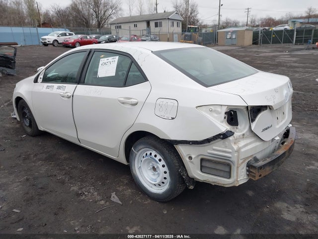 5YFBURHE1JP798985 Toyota COROLLA LE