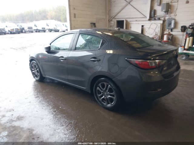 2019 TOYOTA YARIS 3MYDLBYV3KY508686 Photo 2
