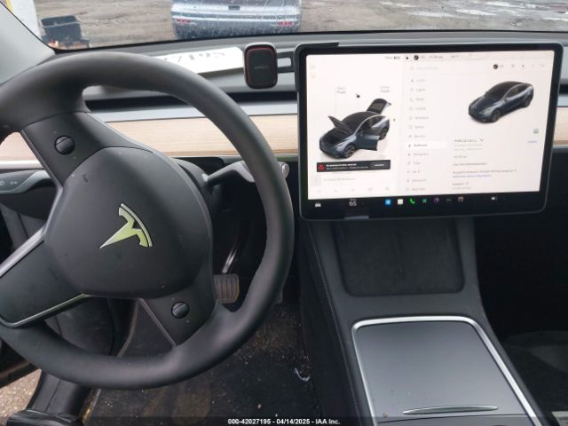 7SAYGDEE1RA323921 Tesla Model Y Long Range Dual Motor All-wheel Drive