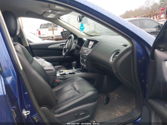 5N1DR2MMXKC585246 Nissan Pathfinder Sl