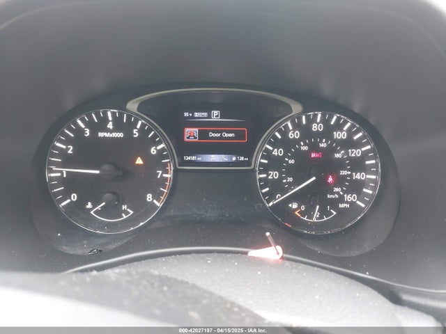 5N1DR2MMXKC585246 Nissan Pathfinder Sl