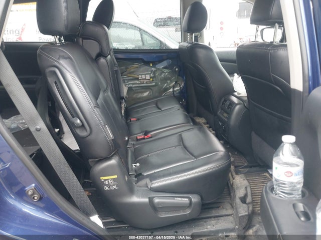 5N1DR2MMXKC585246 Nissan Pathfinder Sl