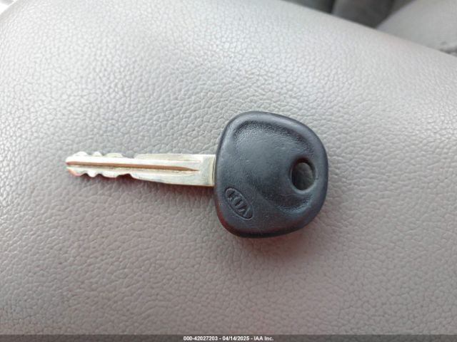 KNAFK4A67F5296724 KIA FORTE LX