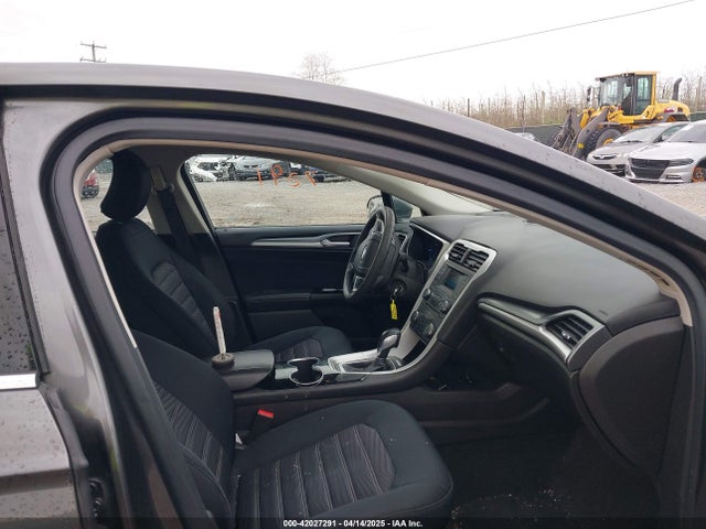 1FA6P0H7XG5106434 Ford FUSION SE