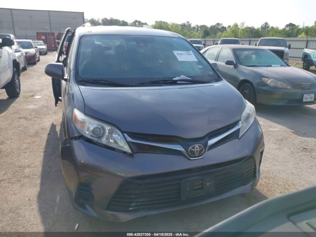5TDKZ3DC2JS915905 Toyota Sienna Le 8 Passenger