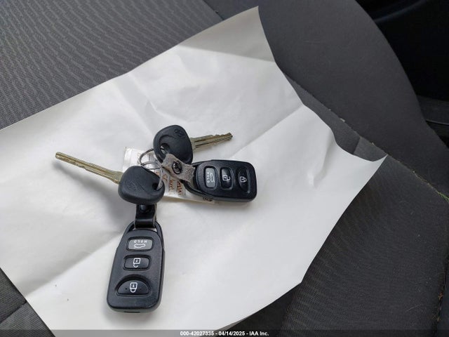 5NPDH4AE2EH535207 Hyundai ELANTRA SE