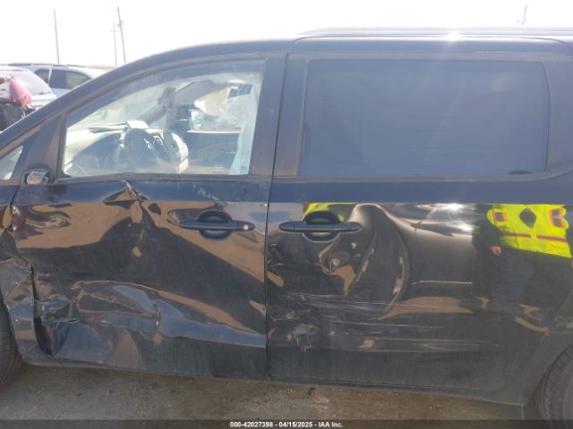 KNDMB5C16G6089223 KIA SEDONA LX