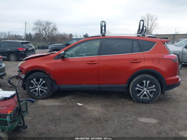 JTMBFREV8GJ085111 Toyota RAV4 LE