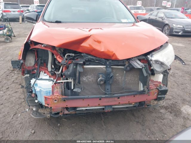 JTMBFREV8GJ085111 Toyota RAV4 LE