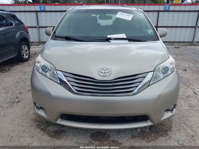 5TDYK3DC0GS737600 Toyota Sienna Xle 8 Passenger